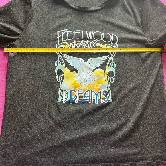 Woman’s Fleetwood Mac T-Shirt - Picture 3 of 6